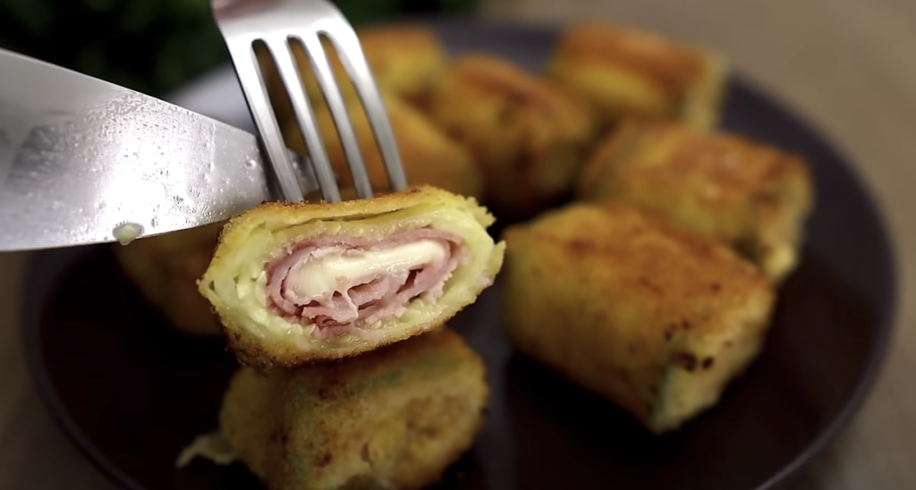 Ocvrte hrustljave bučke CORDON BLEU, polnjene s šunko in sirom - hrustljava poslastica!