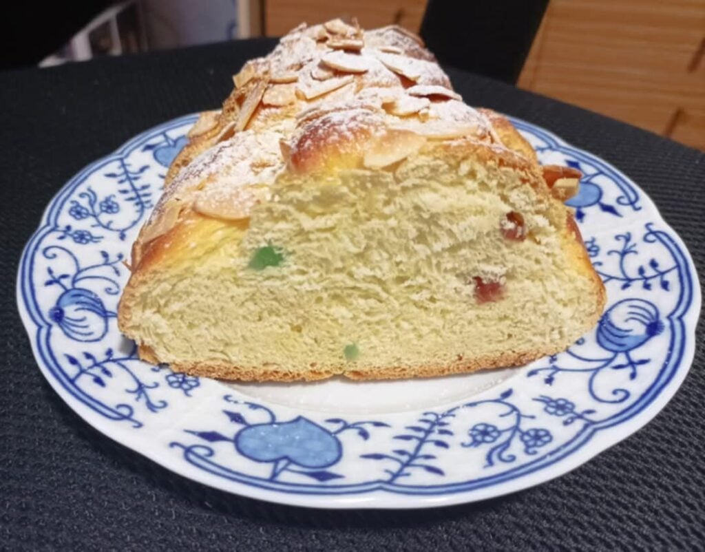 Vánočka - tradicionalni domači recept z vonjem po božiču