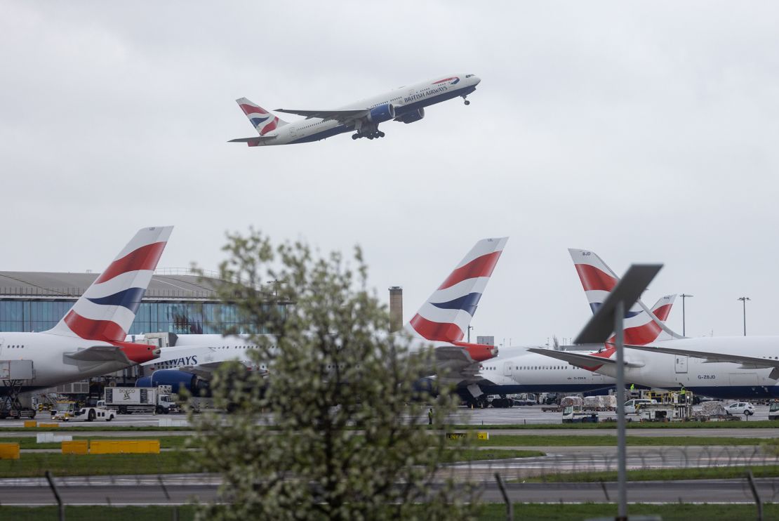 Tudi potniki, ki potujejo skozi Združeno kraljestvo na letališču Heathrow, bodo potrebovali ETA.